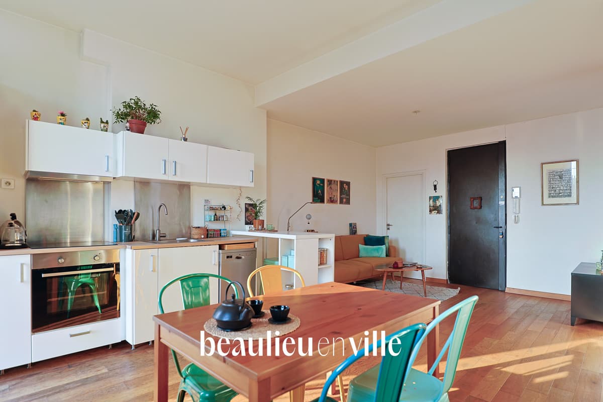 EXCLUSIVITE - VIEUX-PORT - T2 - BALCON - VUE - 230 000 € - 6