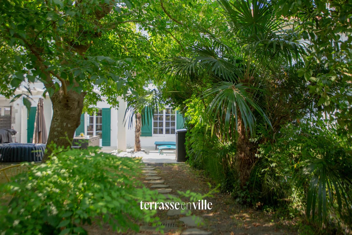 Bayonne - quartier Beyris - Maison 3 niveaux - jardin - 880 000 € - 1