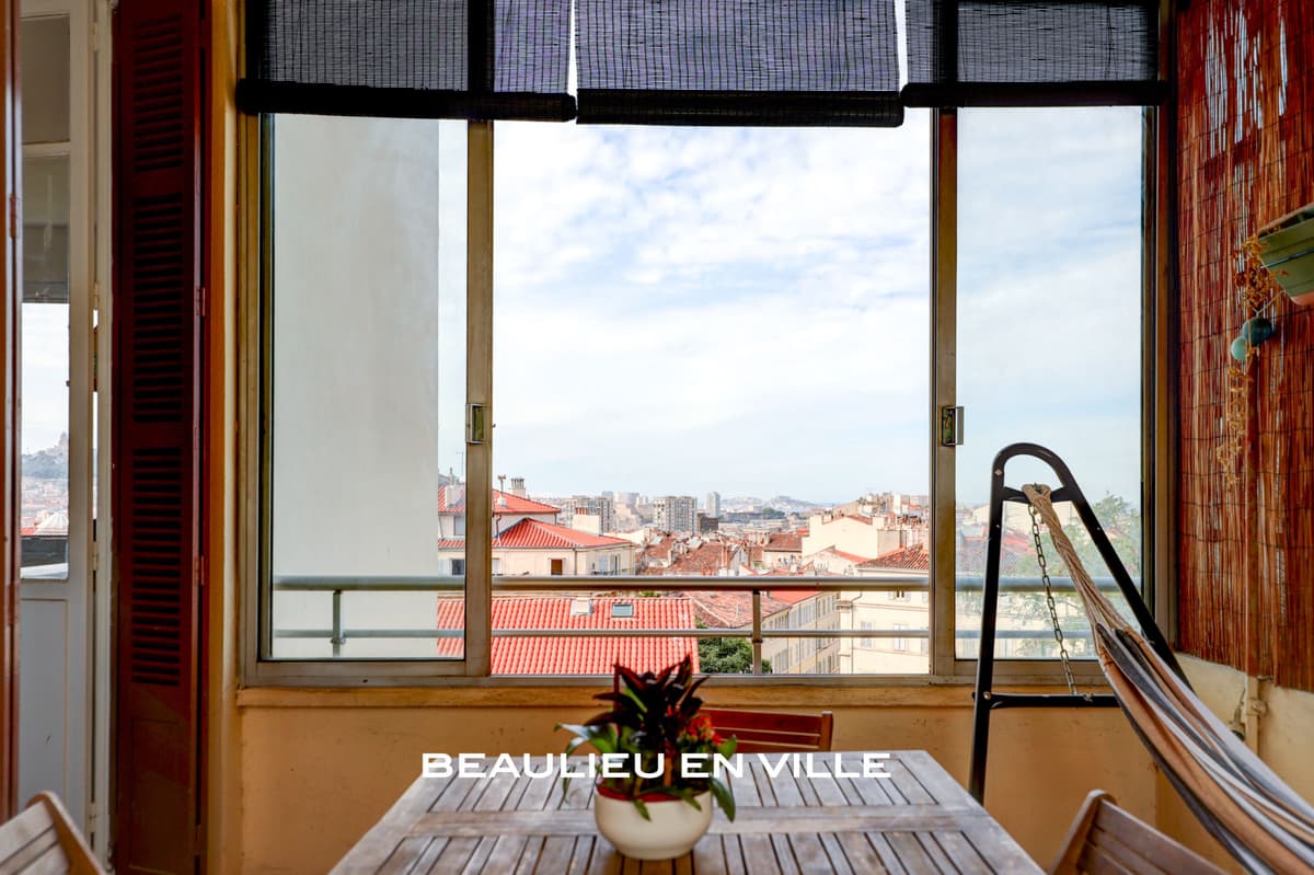 EXCLUSIVITÉ - SAINT CHARLES - T3 - TERRASSE - VUE MER - 295 000 EUROS - 3
