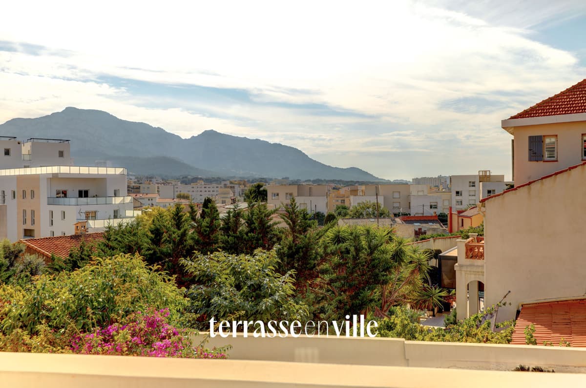 VIEILLE CHAPELLE - T4 - BALCON - TERRASSE - BOX EN SUS - 495000€