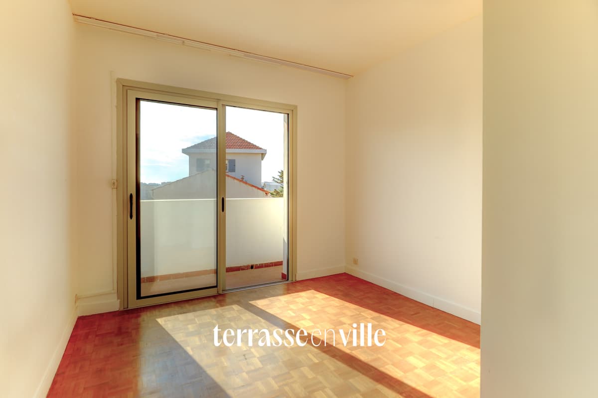 VIEILLE CHAPELLE - T4 - BALCON - TERRASSE - BOX EN SUS - 495000€ - 7
