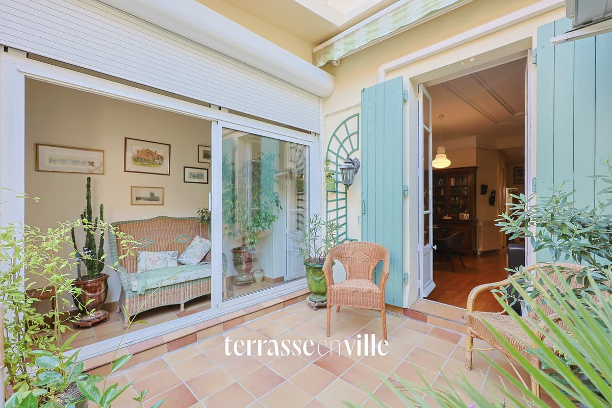 EUGENE PIERRE - T4 - 134M2 - TERRASSE - 600 000 € - 2