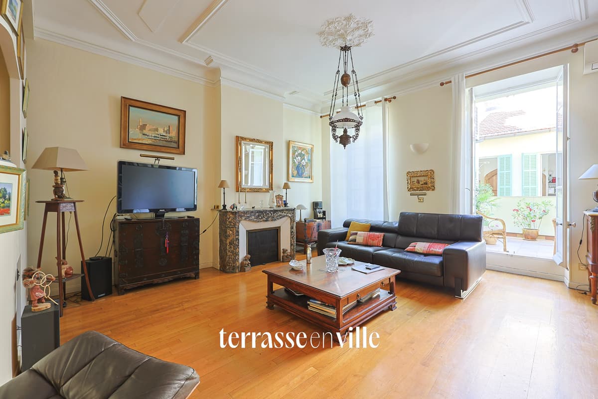 EUGENE PIERRE - T4 - 134M2 - TERRASSE - 600 000 € - 4