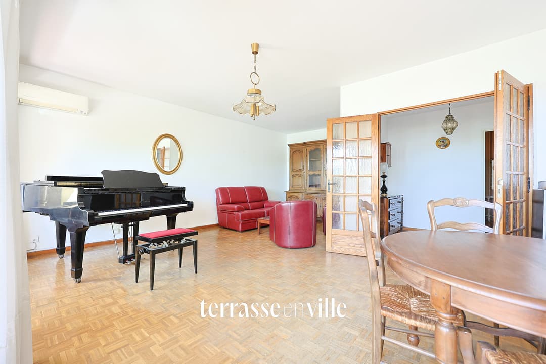EXCLUSIVITÉ - 26 eme CENTENAIRE - T4 - 96 m2 - TERRASSE ET JARDIN 50 M2 - PARKING - 280 000 €