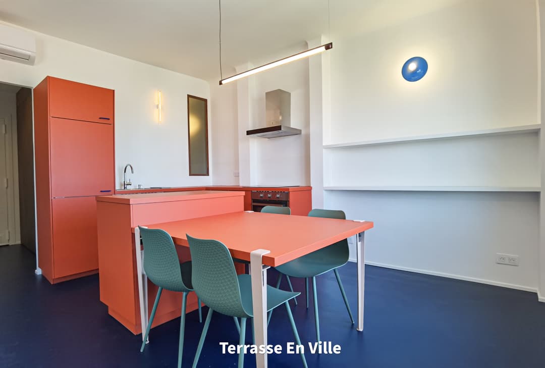 13007, Endoume, Type 2 rénové par architecte de 45 m2, Vue mer / 1280€