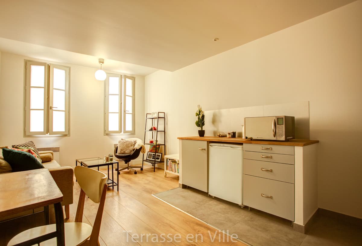 13002, Panier, T2 Duplex Meublé, 40 m2 / 695 €