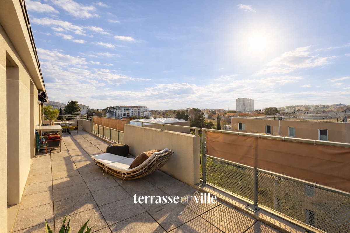 EXCLUSIVITE - MAZARGUES - PENTHOUSE T3 - 73 M2 - TERRASSE - 42 M2 - 345 000 €