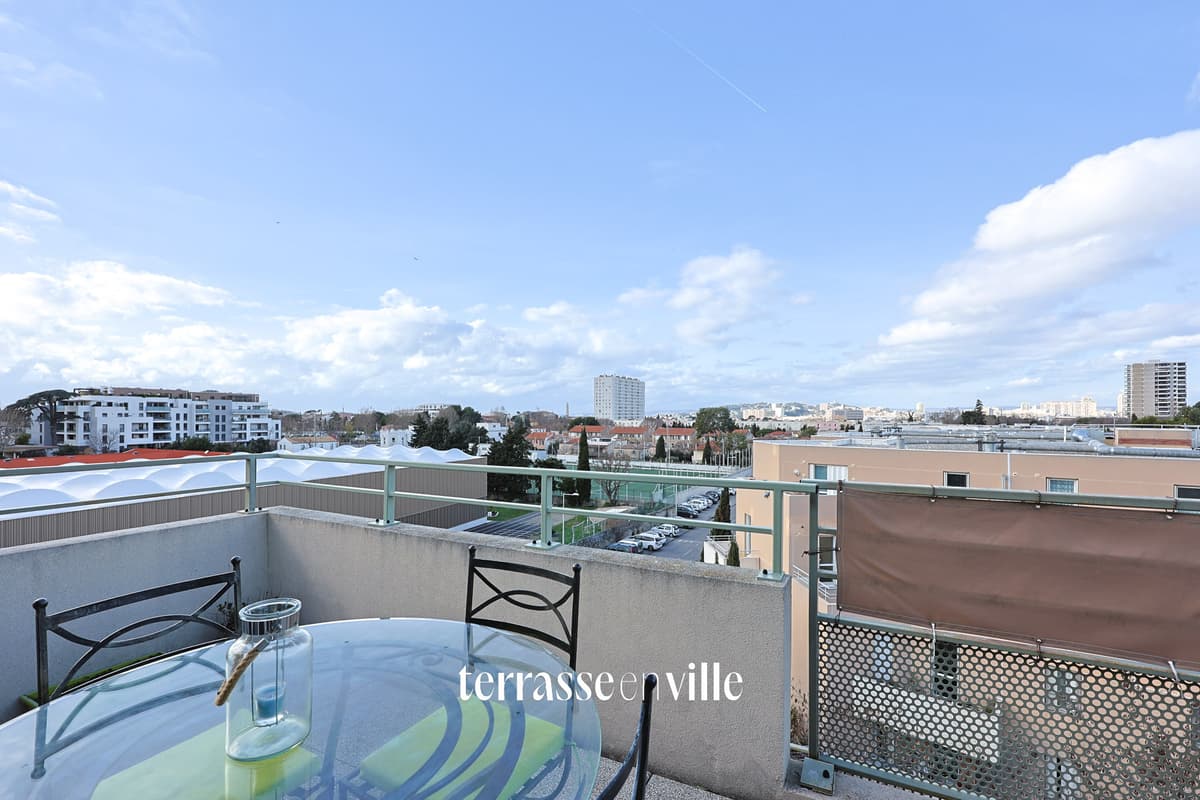 EXCLUSIVITE - MAZARGUES - PENTHOUSE T3 - 73 M2 - TERRASSE - 42 M2 - 345 000 € - 3