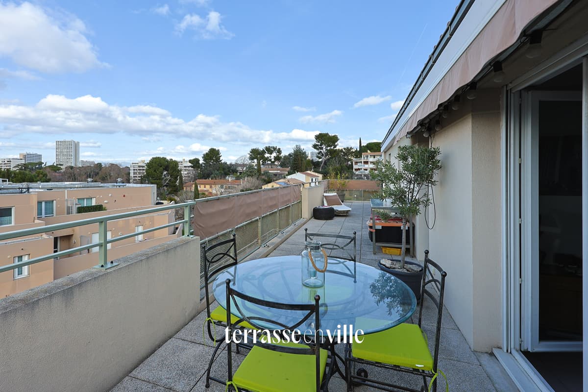 EXCLUSIVITE - MAZARGUES - PENTHOUSE T3 - 73 M2 - TERRASSE - 42 M2 - 345 000 € - 2