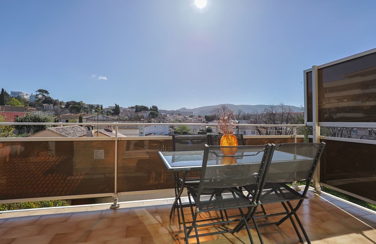 LA FOURRAGERE - APPARTEMENT T3 - 64 M2 - TERRASSE - GARAGE - CAVE - 295 000€ - 1
