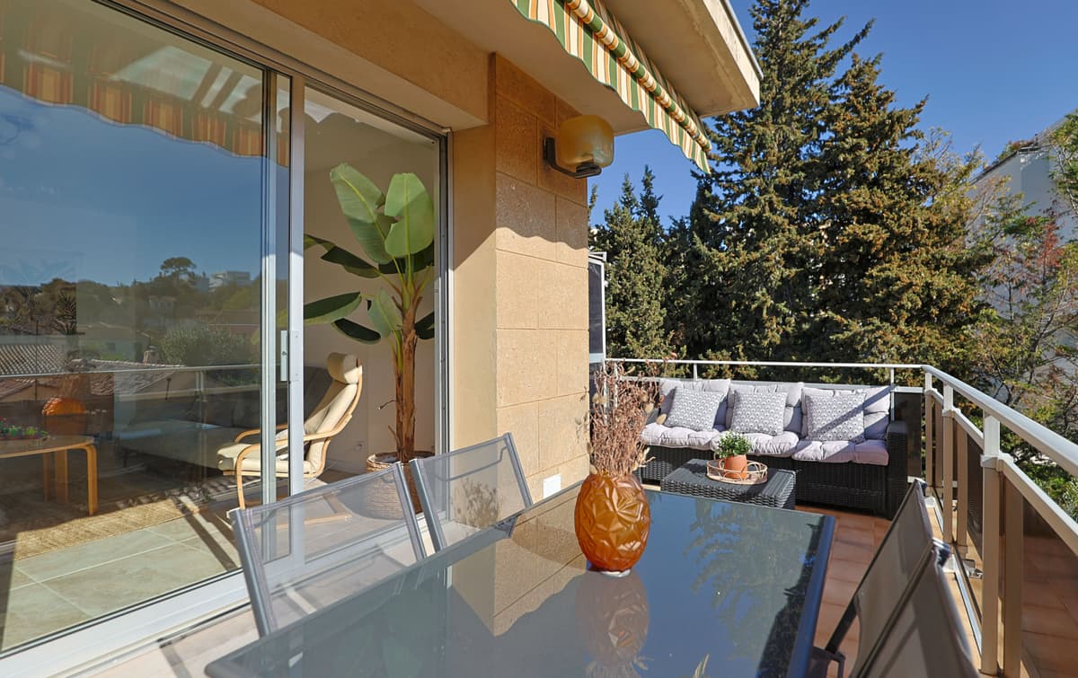 LA FOURRAGERE - APPARTEMENT T3 - 64 M2 - TERRASSE - GARAGE - CAVE - 295 000€