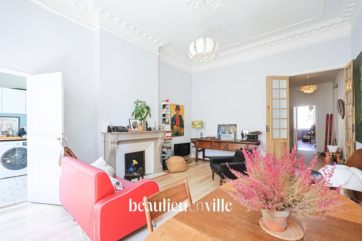 EXCLUSIVITÉ - CASTELLANE - T4 TRAVERSANT 132 M2 - 530 000 € - 2