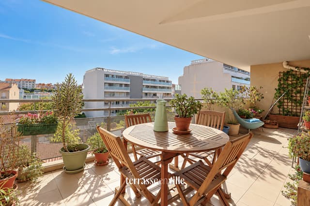 EXCLUSIVITÉ - CONCEPTION - T4 - TERRASSE - BOX - 395 000 EUROS