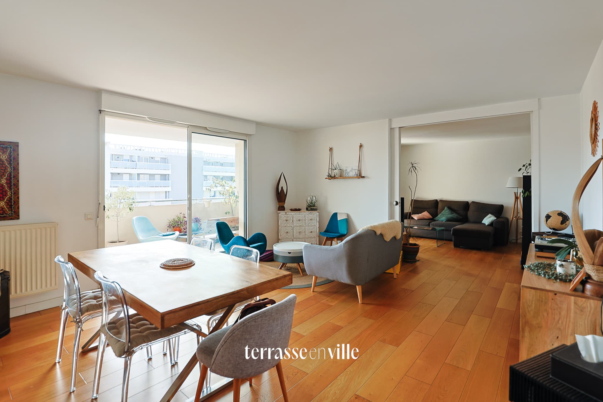 EXCLUSIVITÉ - CONCEPTION - T4 - TERRASSE - BOX - 395 000 EUROS - 2