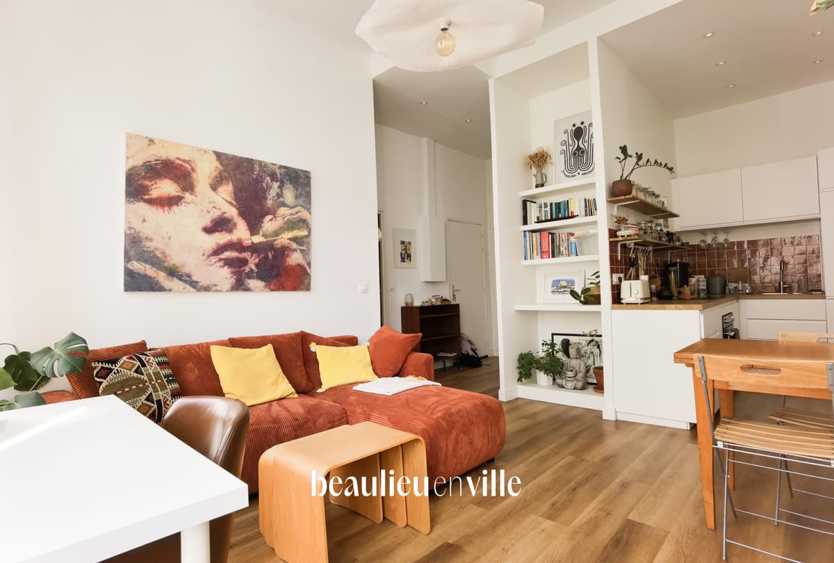 13006 - VAUBAN - T2 meublé et rénové - 960€ - 2