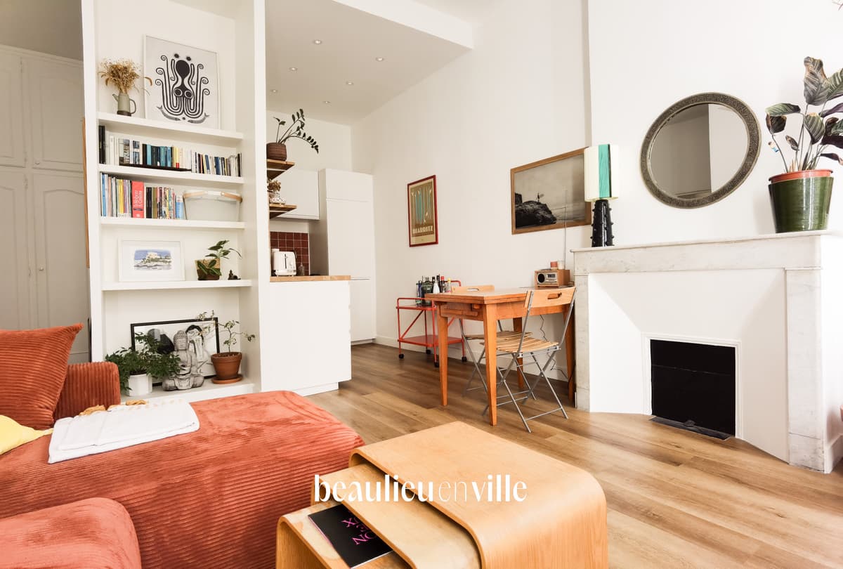 13006 - VAUBAN - T2 meublé et rénové - 960€ - 3