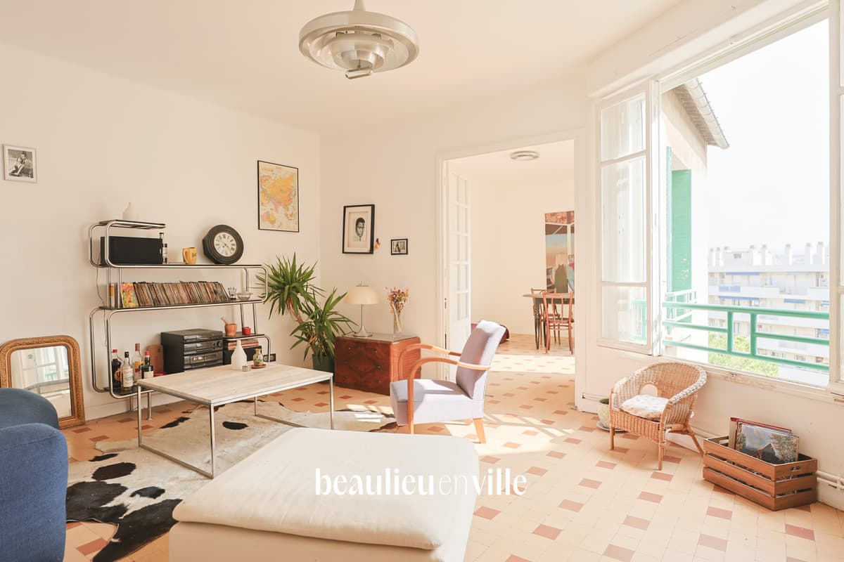 EXCLUSIVITÉ LONGCHAMP / CINQ AVENUES T4 TRAVERSANT 94 M2 LOGGIA 350 000 €