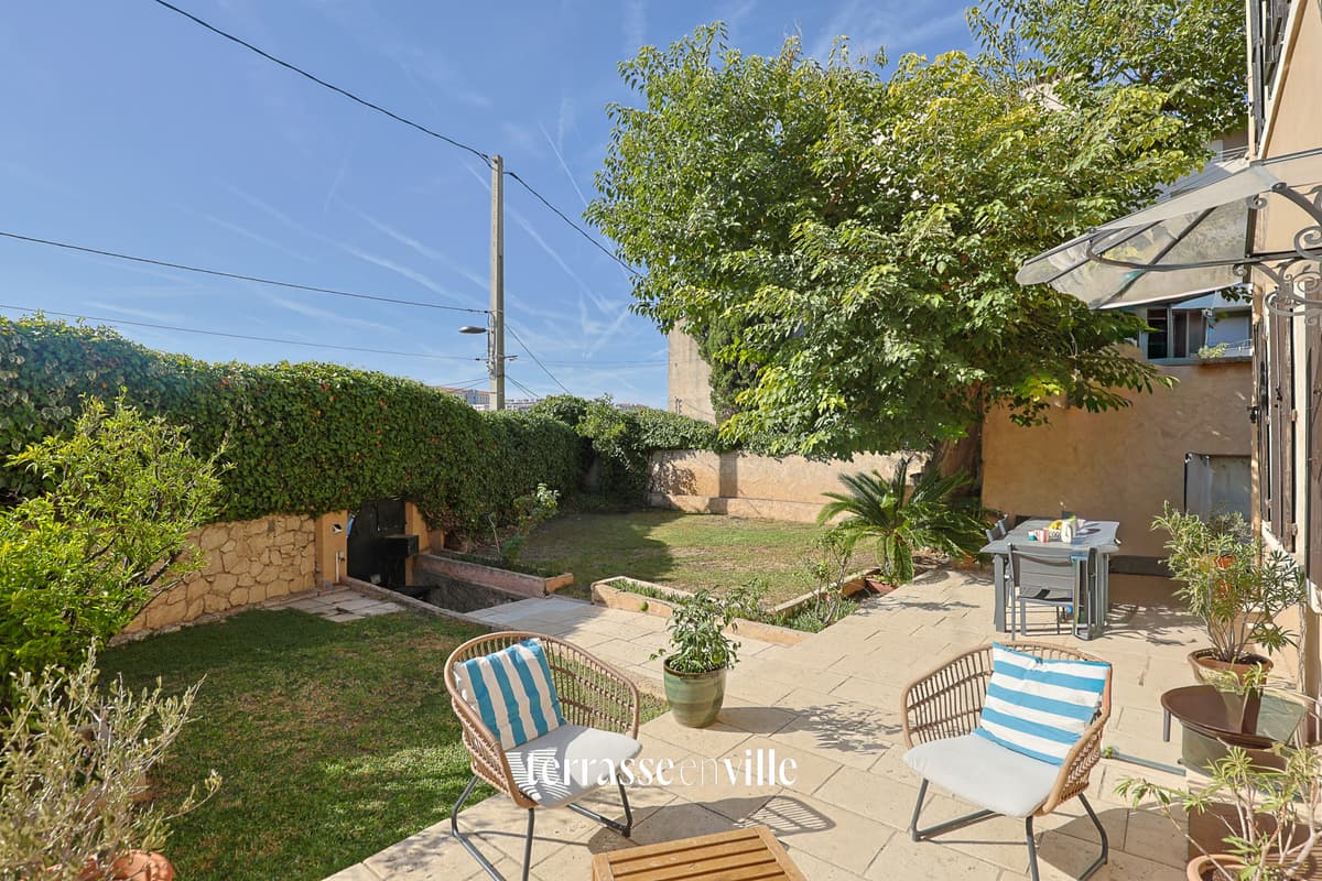 EXCLUSIVITÉ - LONGCHAMP/CHUTES LAVIE- MAISON - PISCINE - 745 000 €