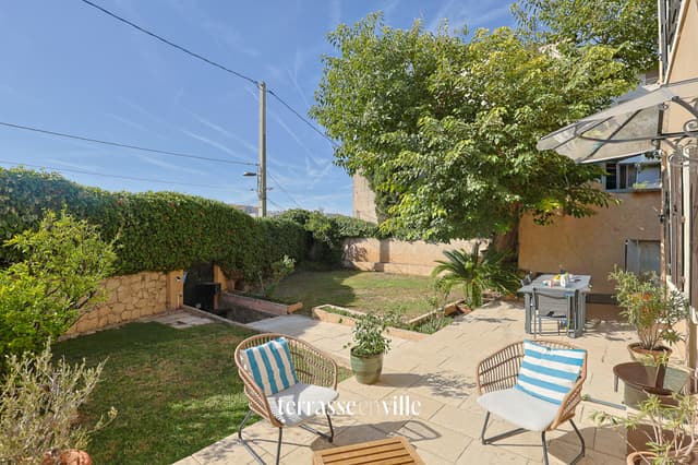 EXCLUSIVITÉ - LONGCHAMP/CHUTES LAVIE- MAISON - PISCINE - 745 000 €