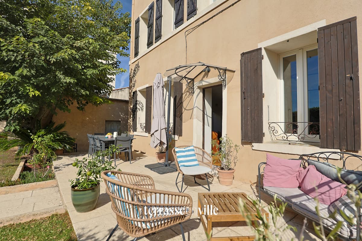 EXCLUSIVITÉ - LONGCHAMP/CHUTES LAVIE- MAISON - PISCINE - 745 000 € - 3