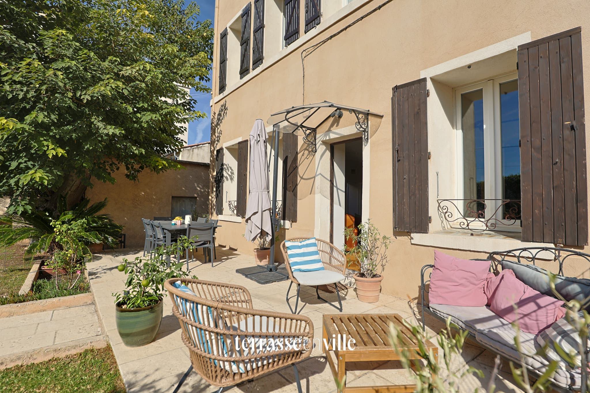EXCLUSIVITÉ - LONGCHAMP/CHUTES LAVIE- MAISON - PISCINE - 745 000 € - 3