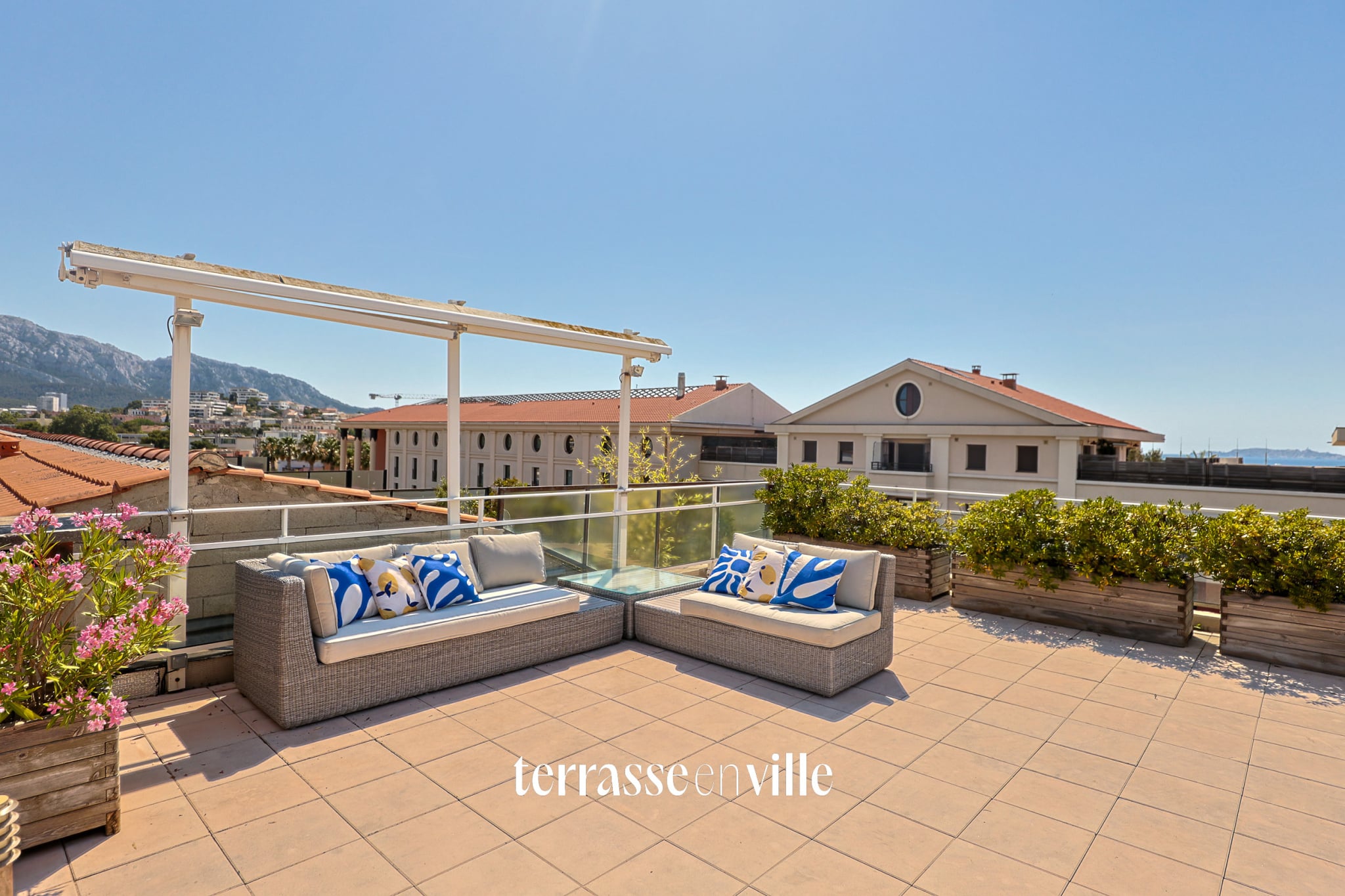 EXCLUSIVITÉ - BORELY - T3 101m2 - TOIT TERRASSE 93m2 - VUE - 495 000€