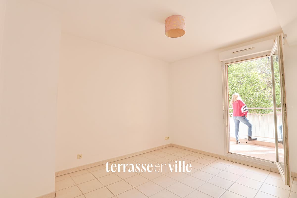 BAS MONTOLIVET - T3 - TERRASSES - BOX EN SUS - 235 000€ - 5