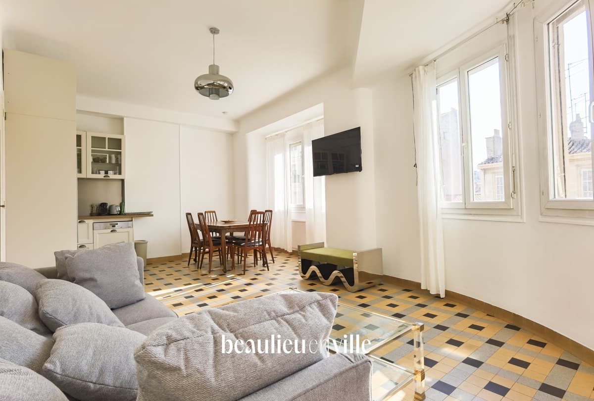 Castellane - Appartement T3 meublé rénové - 1