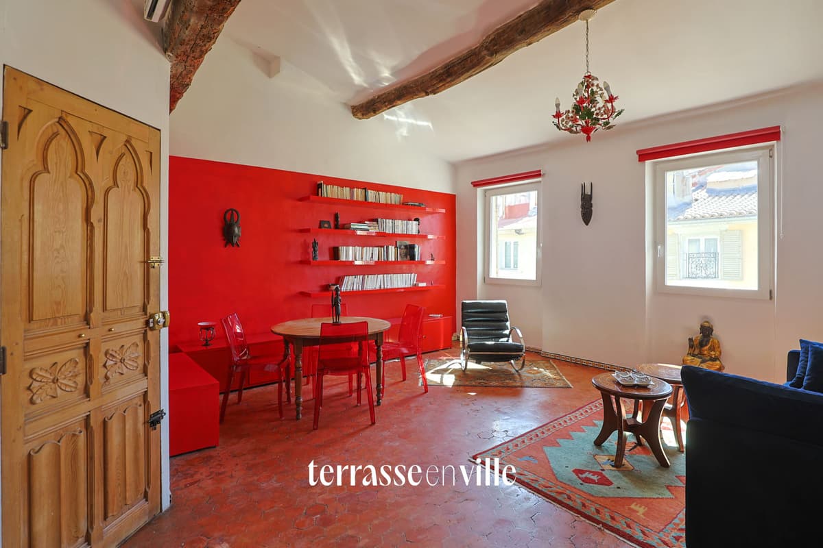 EXCLUSIVITÉ OPERA - VIEUX PORT DERNIER ETAGE T2/3 56 M2 - TOIT TERRASSE - 300 000 € - 2