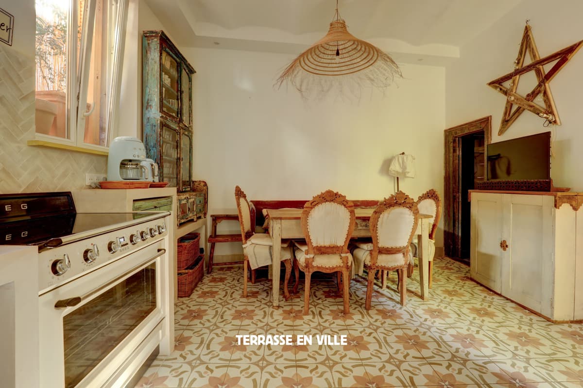 EXCLUSIVITE - VALLON DES AUFFES - MAISON - TERRASSE - BALCON - 749 000€ - 4