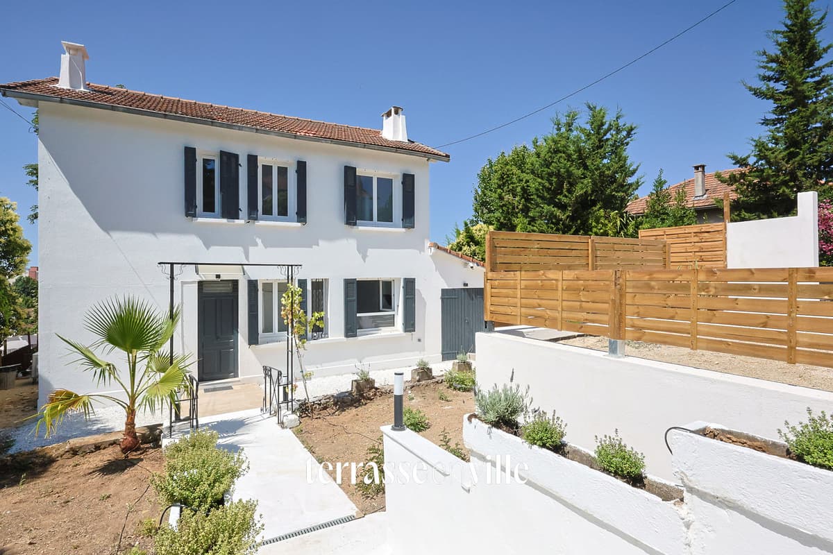 TROIS-LUCS - 13012 - MAISON T4 - 110 m2 - JARDIN 445m2 - 559 000€ - 3