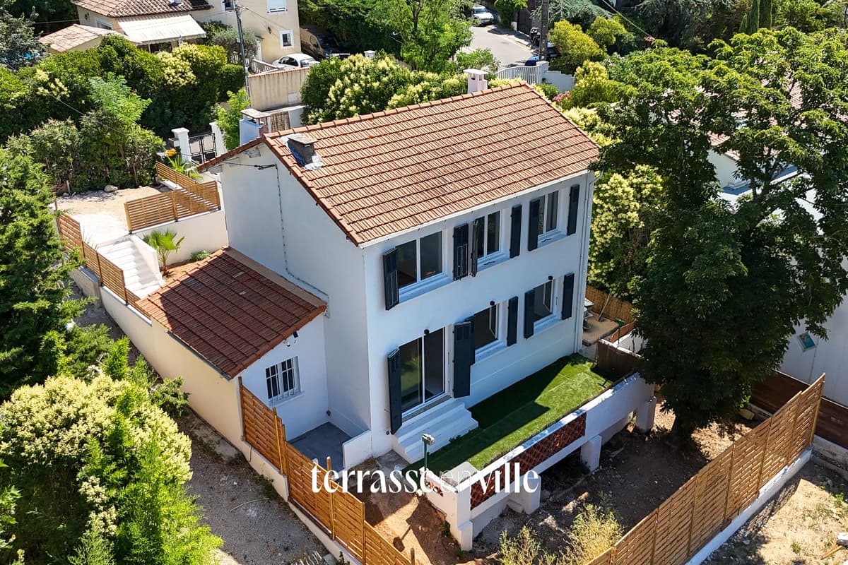 TROIS-LUCS - 13012 - MAISON T4 - 110 m2 - JARDIN 445m2 - 559 000€ - 1