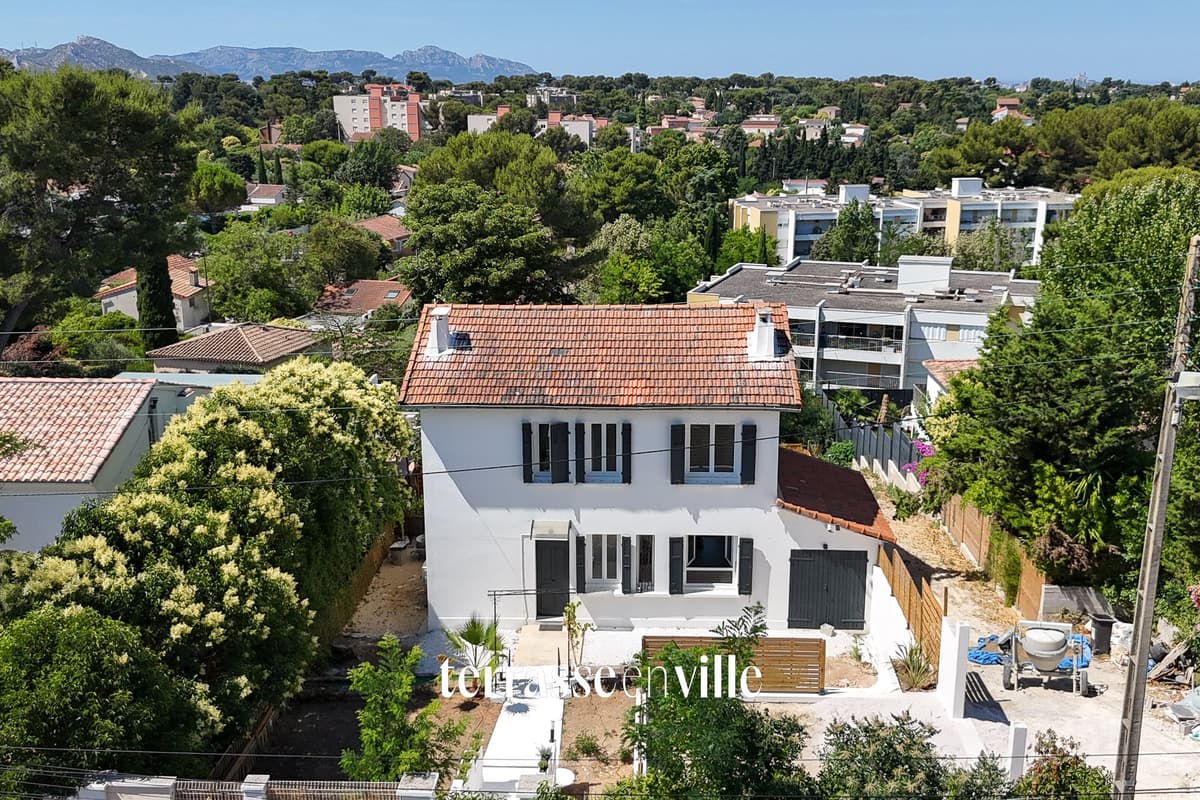 TROIS-LUCS - 13012 - MAISON T4 - 110 m2 - JARDIN 445m2 - 559 000€