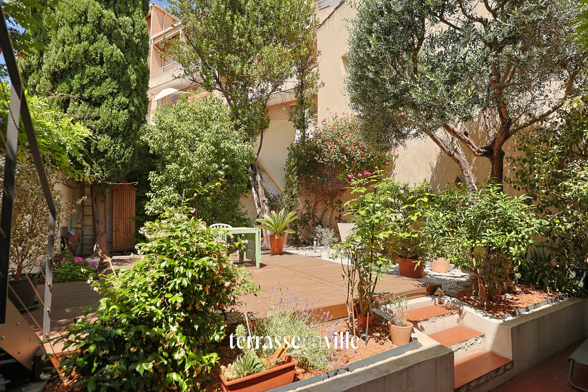 EXCLUSIVITÉ - BAILLE - MAISON - JARDIN - GARAGE - 585 000 EUROS - 5