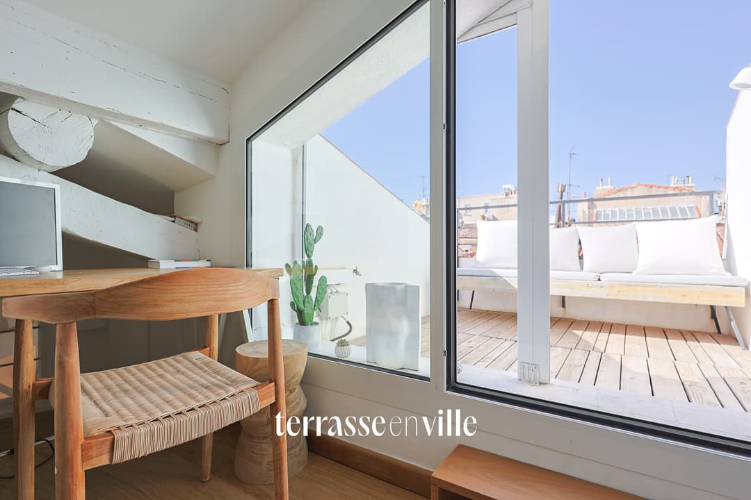VIEUX PORT/PLACE THIARS - LOFT T2/3 - TROPEZIENNE - VUE - 430 000€