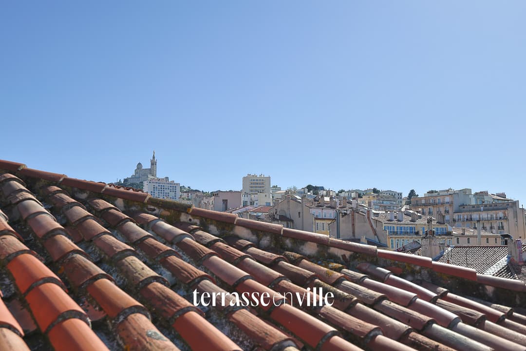 VIEUX PORT/PLACE THIARS - LOFT T2/3 - TROPEZIENNE - VUE - 430 000€