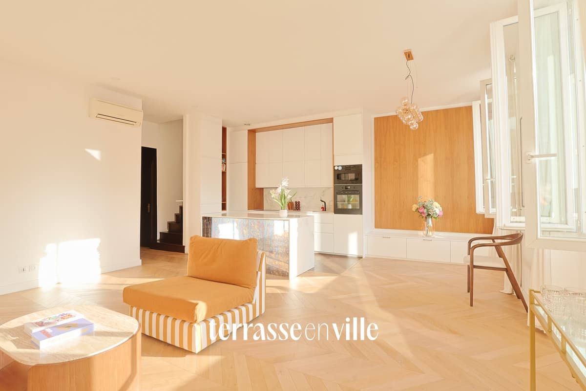 PREFECTURE / PIERRE PUGET - DUPLEX T4 - 140m2 - TERRASSE 30m2 - DERNIER ETAGE - 5