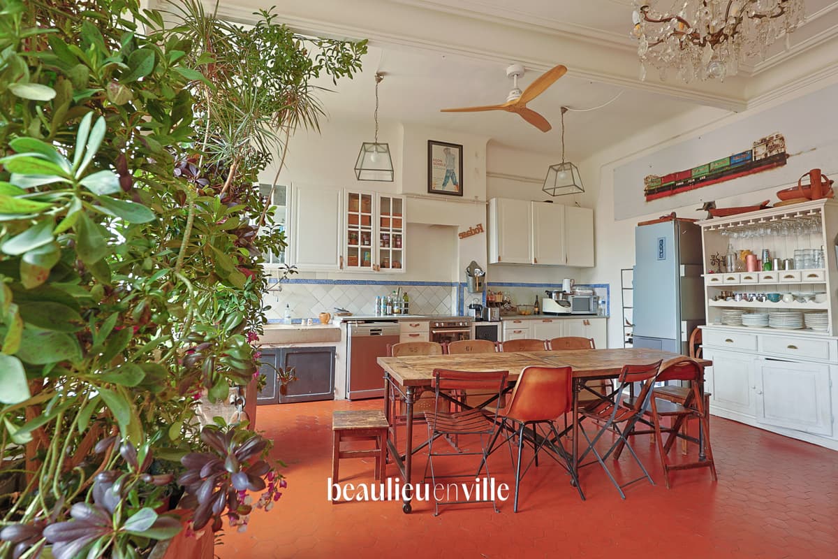 EXCLUSIVITÉ - ST CHARLES /BELSUNCE - T5 - 155m2 - 470 000 EUROS - 1