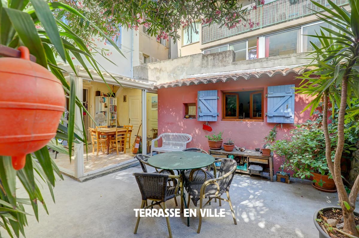 EXCLUSIVITE - CHUTES LAVIE - REZ-DE-JARDIN - 63 M2 - T2/3 - 195 000€ - 2