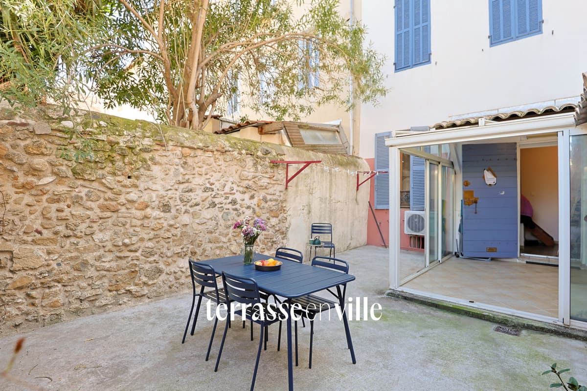 EXCLUSIVITE - CHUTES LAVIE - REZ-DE-JARDIN - 63 M2 - T2/3 - 195 000€