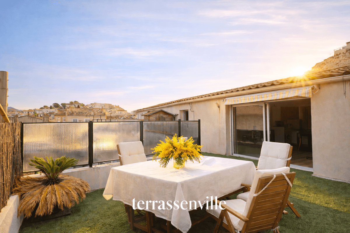 EXCLUSIVITE - VAUBAN - T2 - DERNIER ETAGE AVEC TERRASSE - 324 000 €