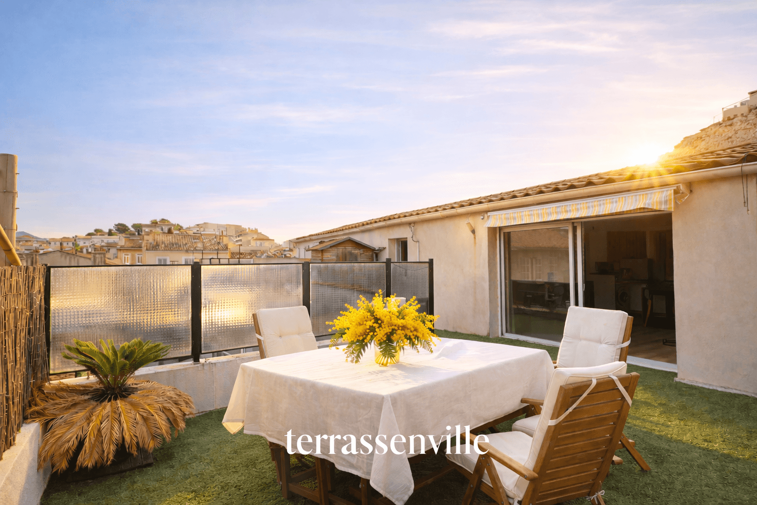 EXCLUSIVITE - VAUBAN - T2 - DERNIER ETAGE AVEC TERRASSE - 324 000 €