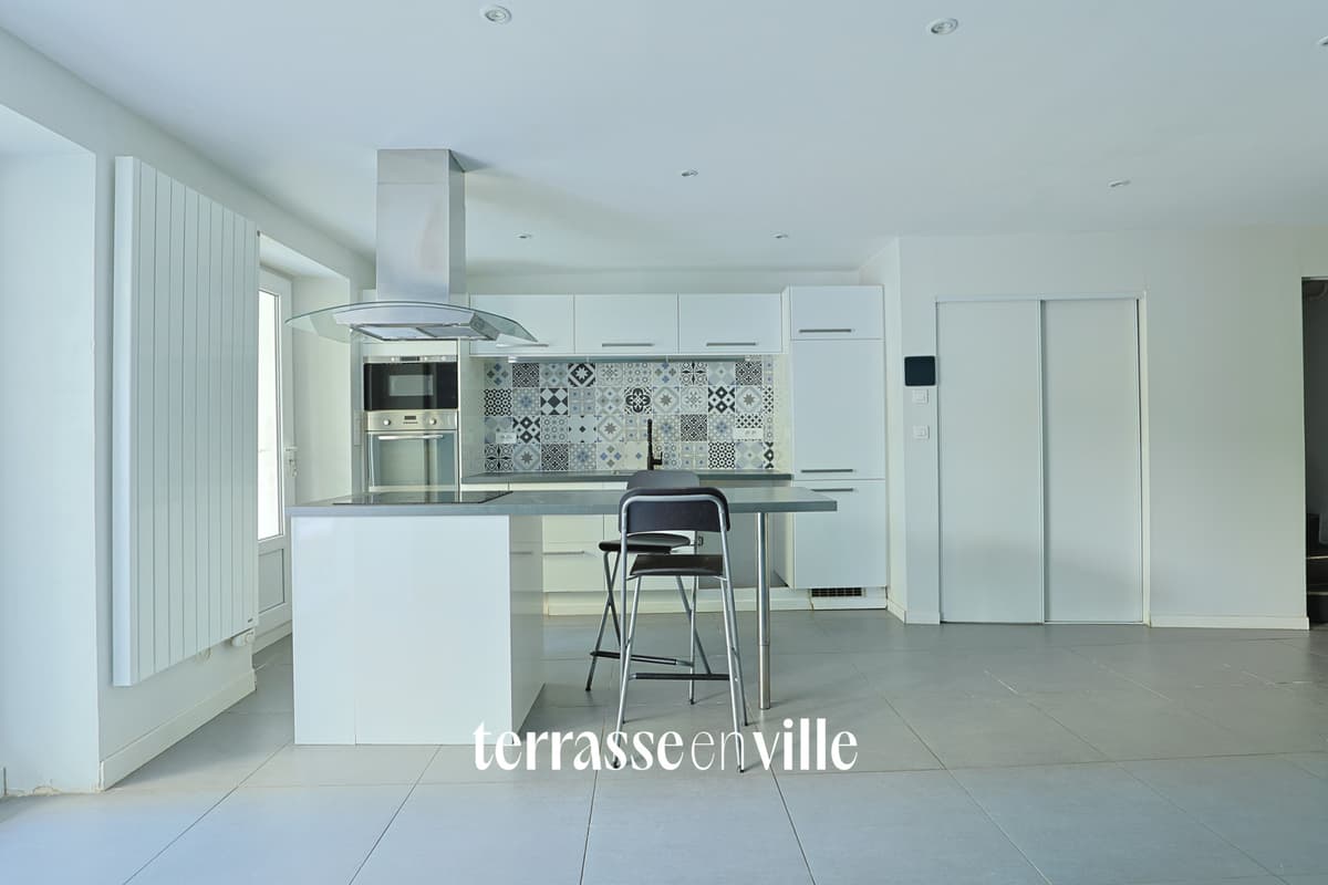 EXCLUSIVITE - CAMAS - EUGENE PIERRE - T2 - BASSES OFFICES - 230 000€ - 5