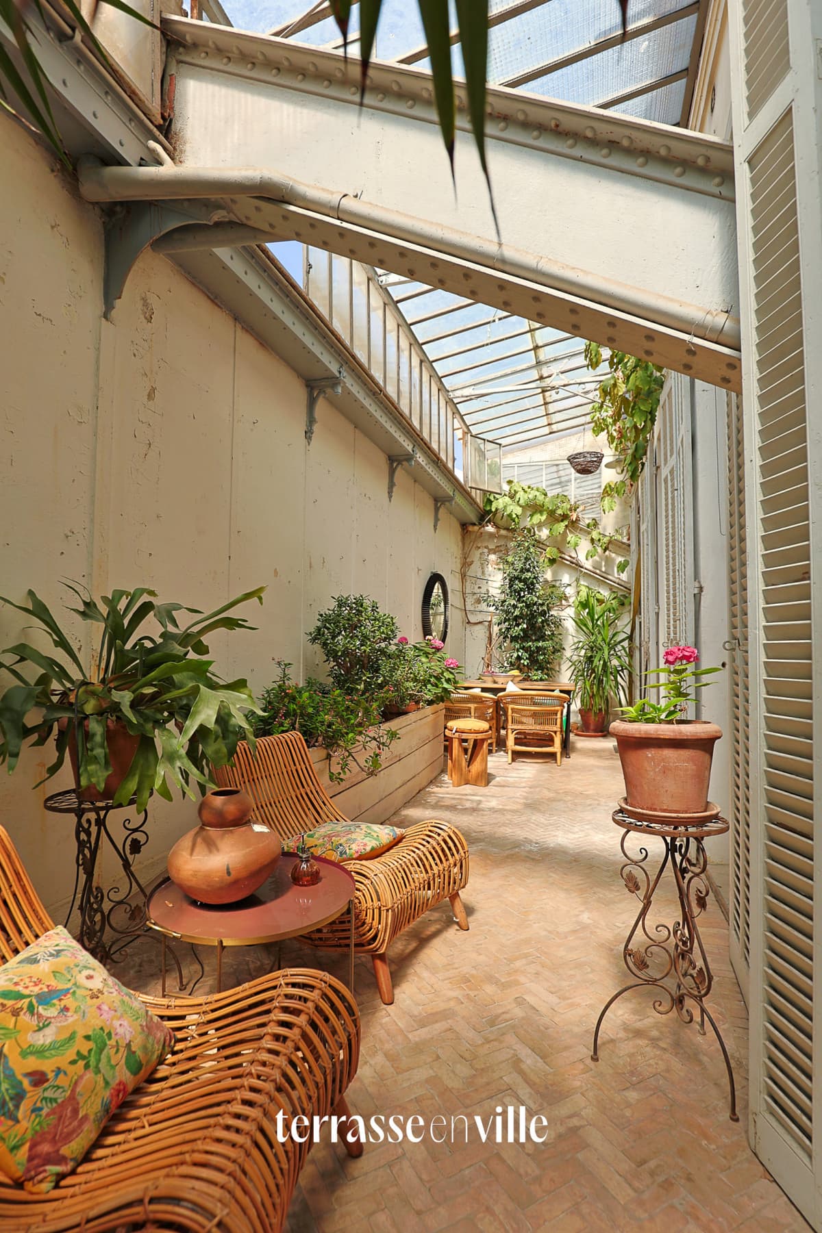 EXCLUSIVITE - LES REFORMES - 132M2 - T4 - TERRASSE - 26M2 - CHAMBRES DE SERVICES - 500 000 € - 4