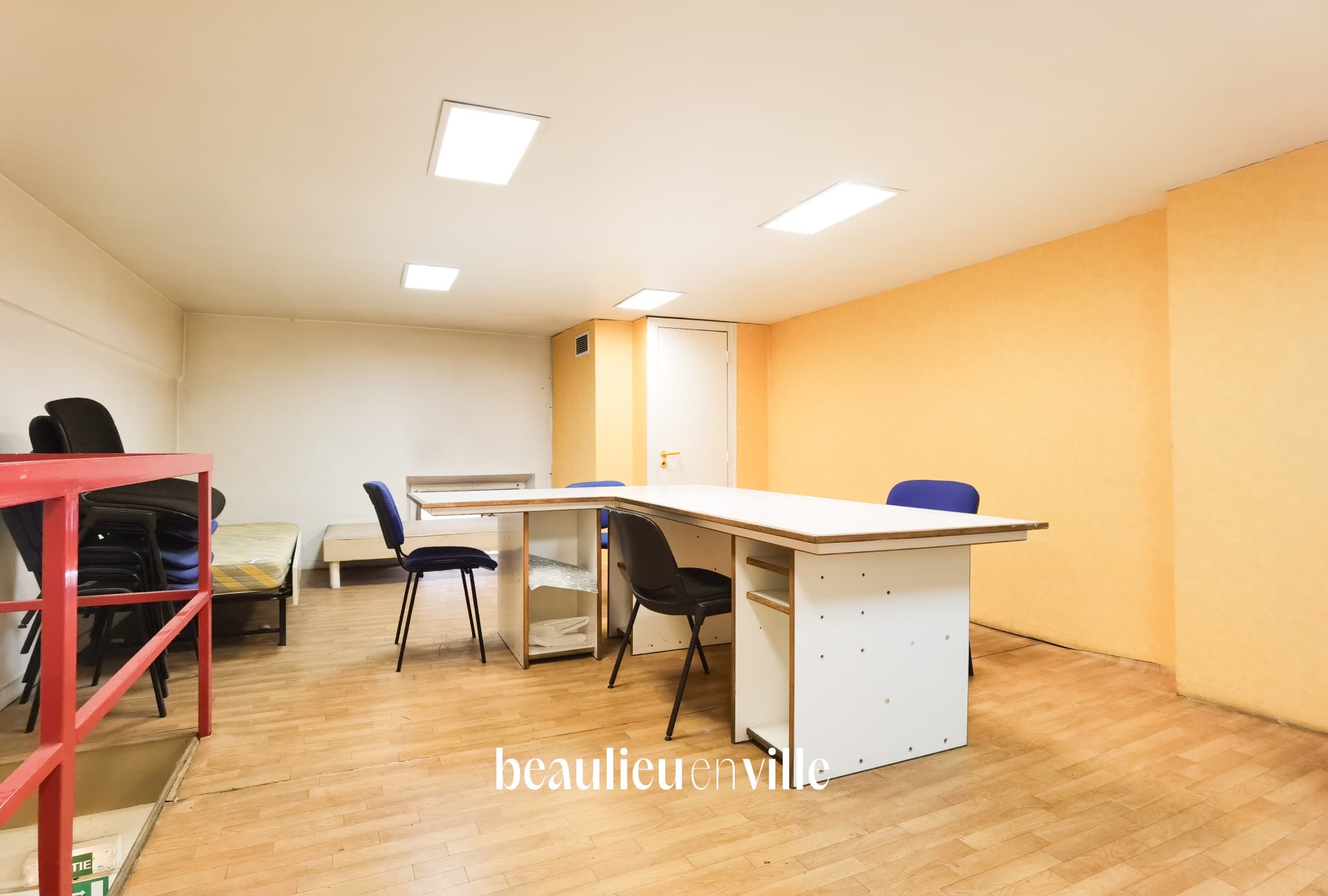 LOCAL COMMERCIAL 226 m2 GARAGE + MEZZANINE + BUREAUX MARSEILLE - 6