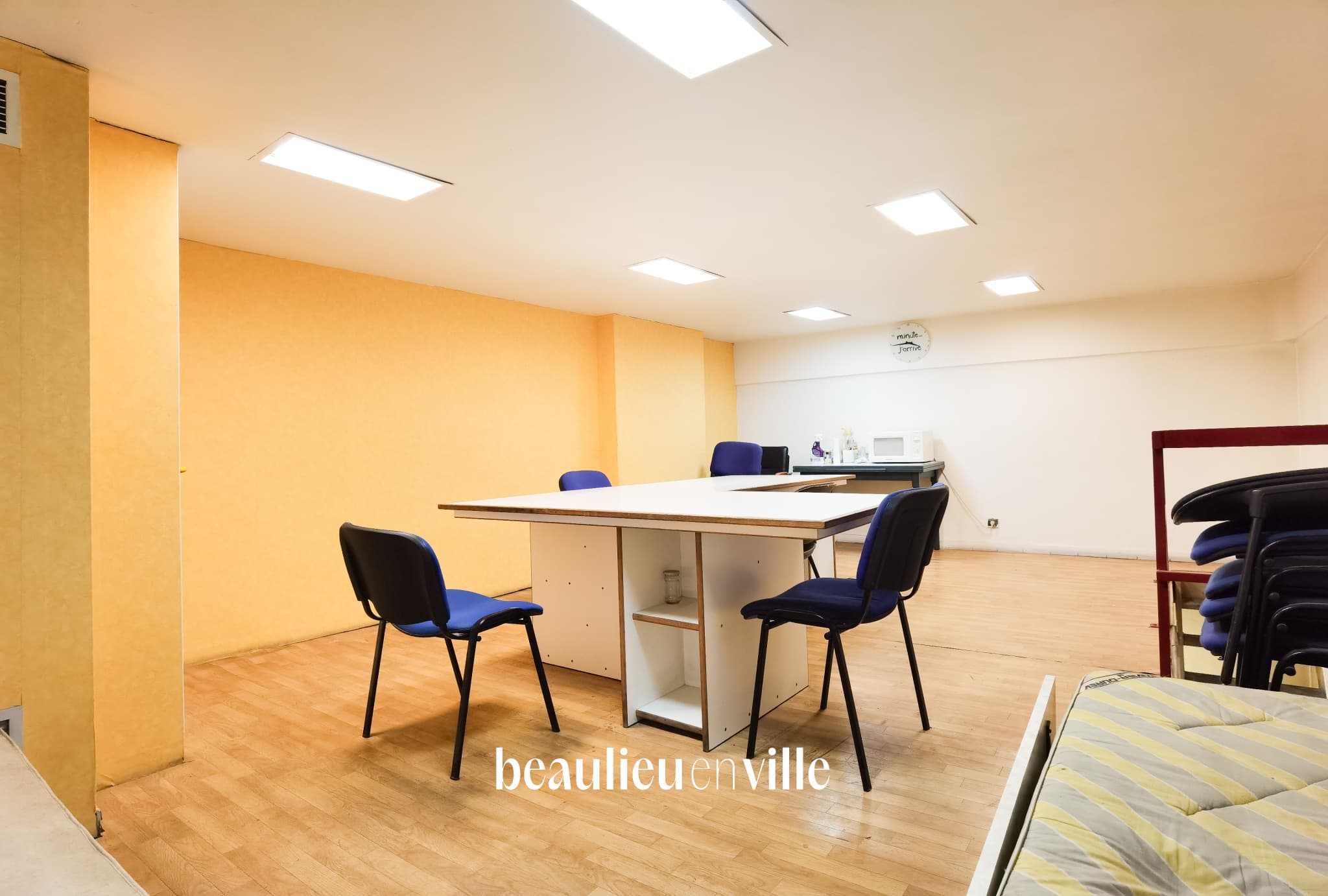 LOCAL COMMERCIAL 226 m2 GARAGE + MEZZANINE + BUREAUX MARSEILLE - 7