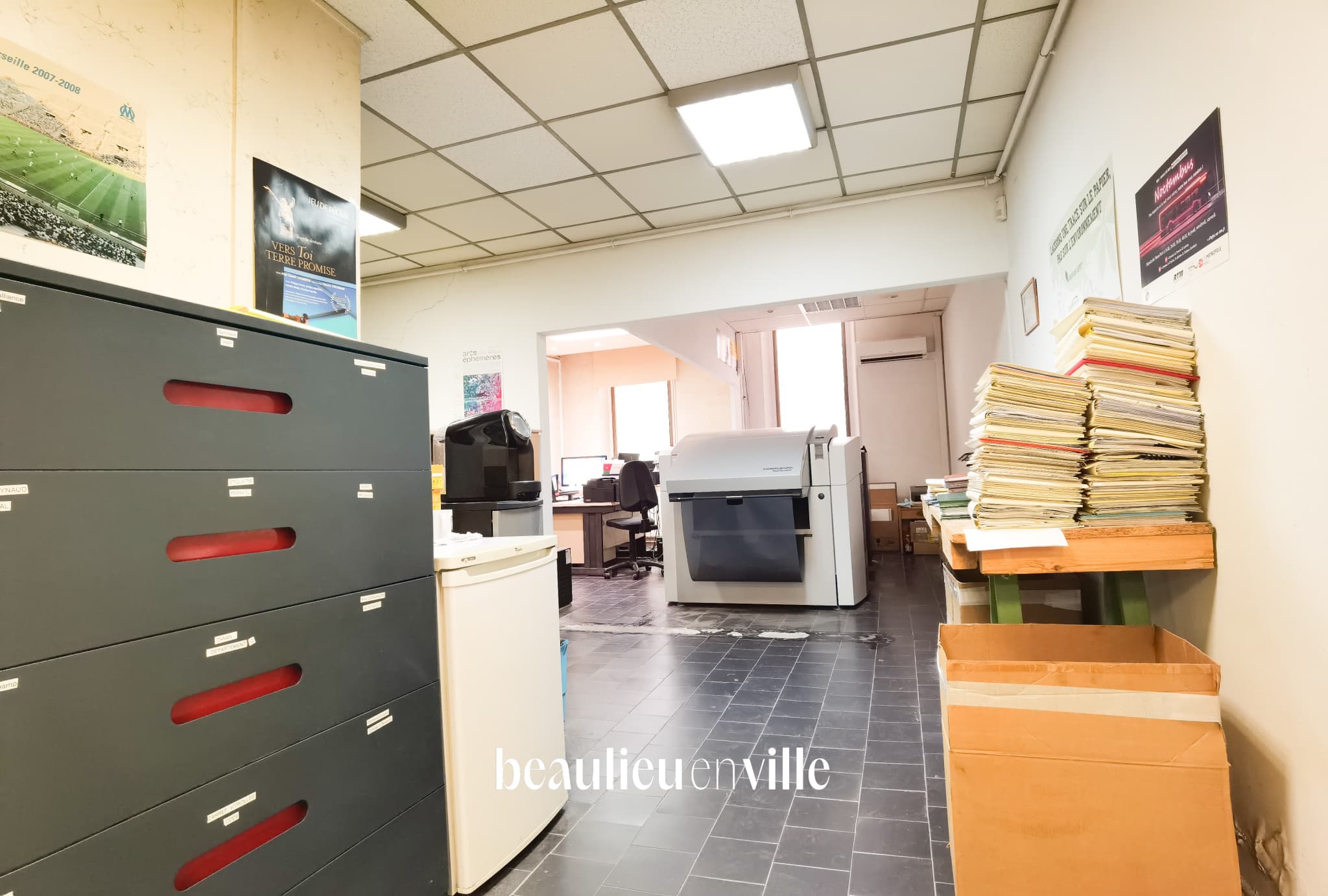 LOCAL COMMERCIAL 226 m2 GARAGE + MEZZANINE + BUREAUX MARSEILLE - 3