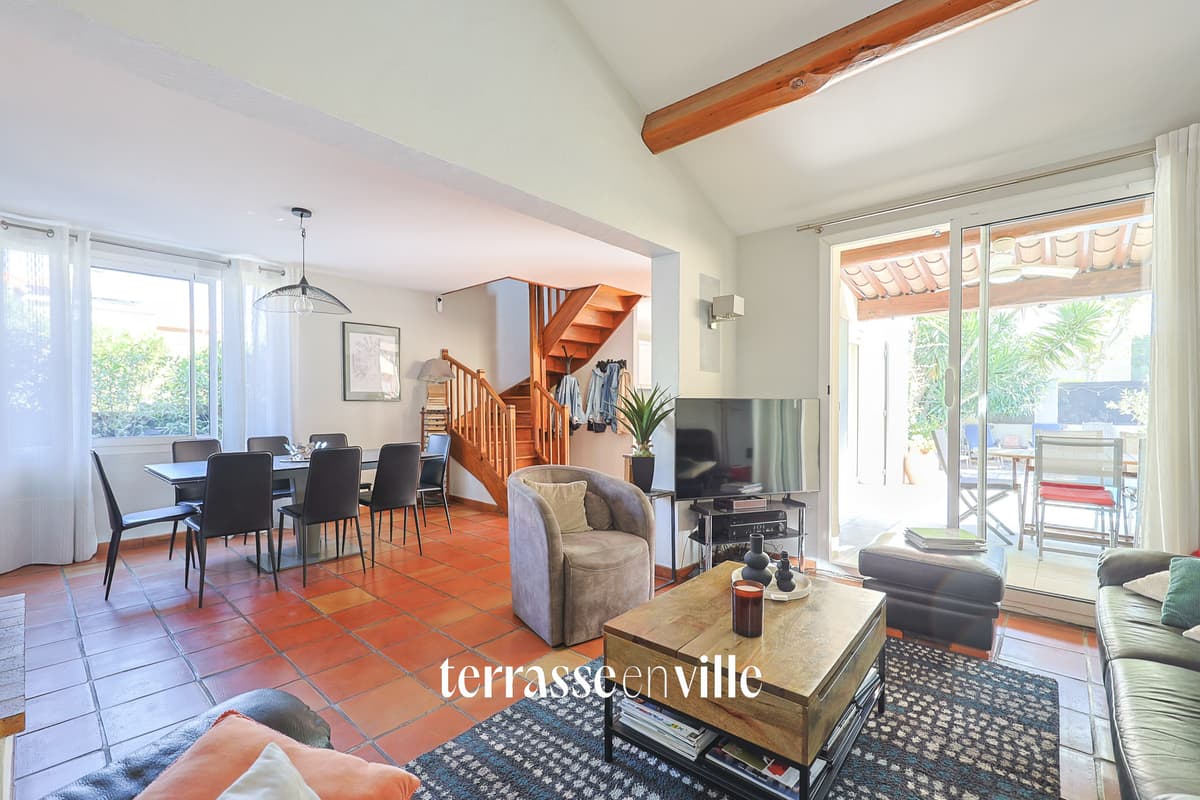 EXCLUSIVITÉ - SAINTE MARGUERITE - MAISON T6 - PISCINE - GARAGE - 695 000 EUROS - 7