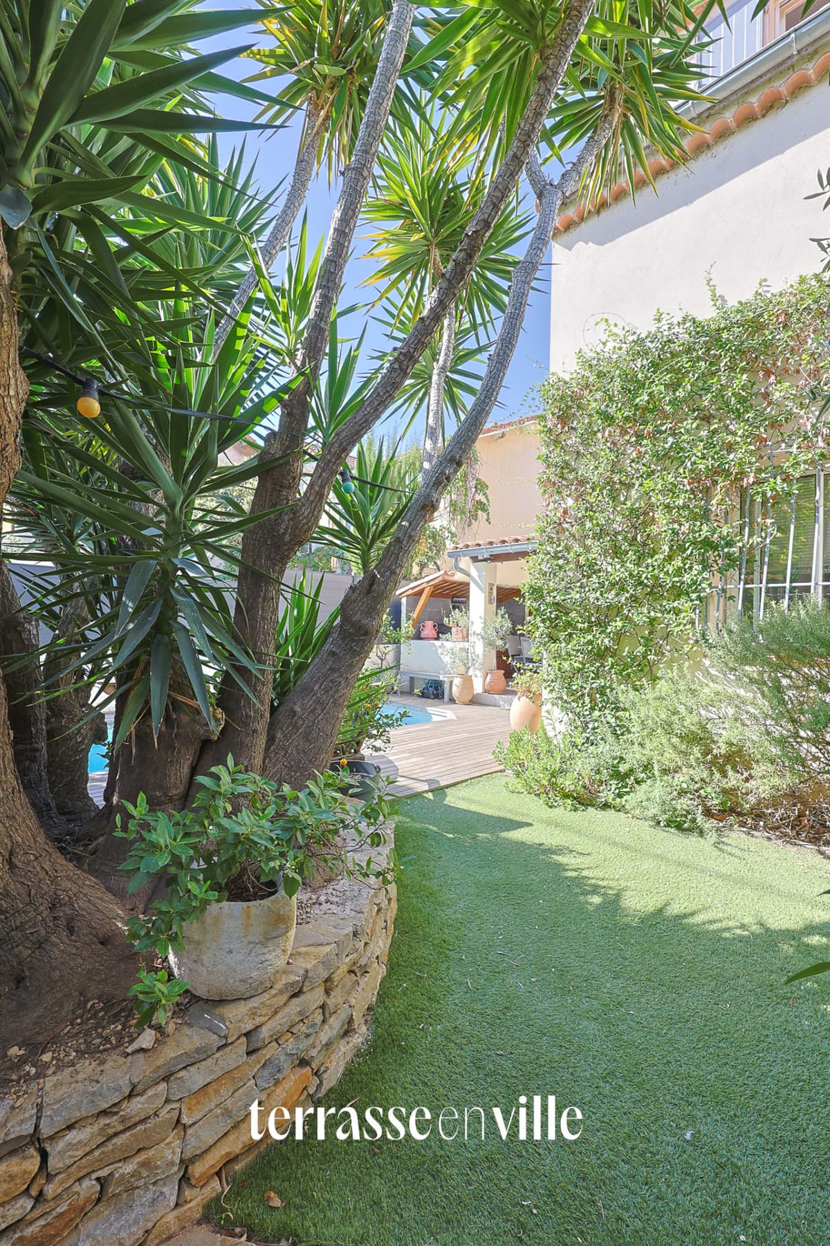 EXCLUSIVITÉ - SAINTE MARGUERITE - MAISON T6 - PISCINE - GARAGE - 695 000 EUROS - 2