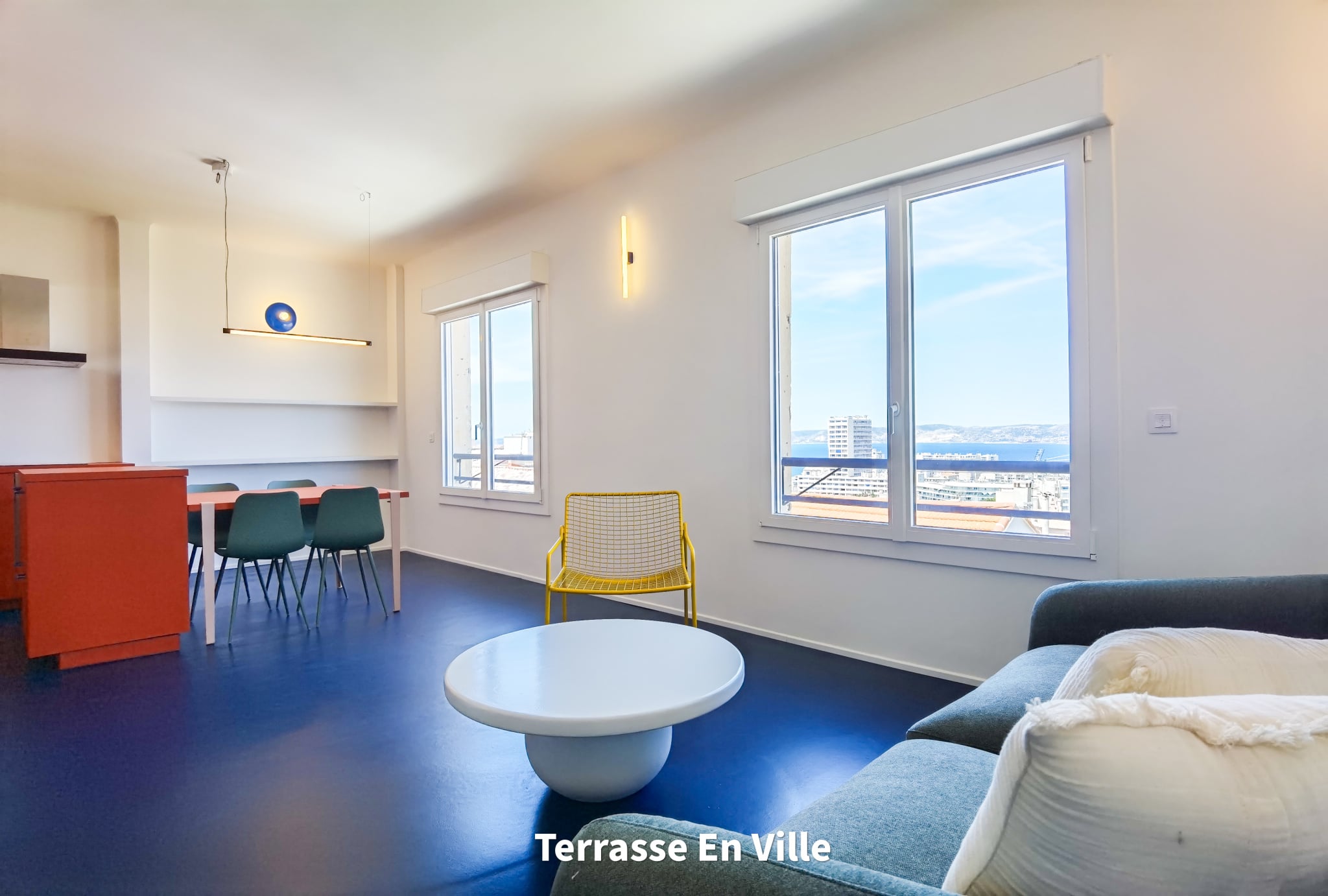 13007, Endoume, Type 2 rénové par architecte de 45 m2, Vue mer, Parking / 1440€